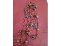 Старинно колие с кехлибар