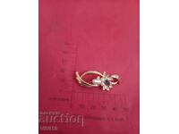 Broșă veche cu pietre și perlă