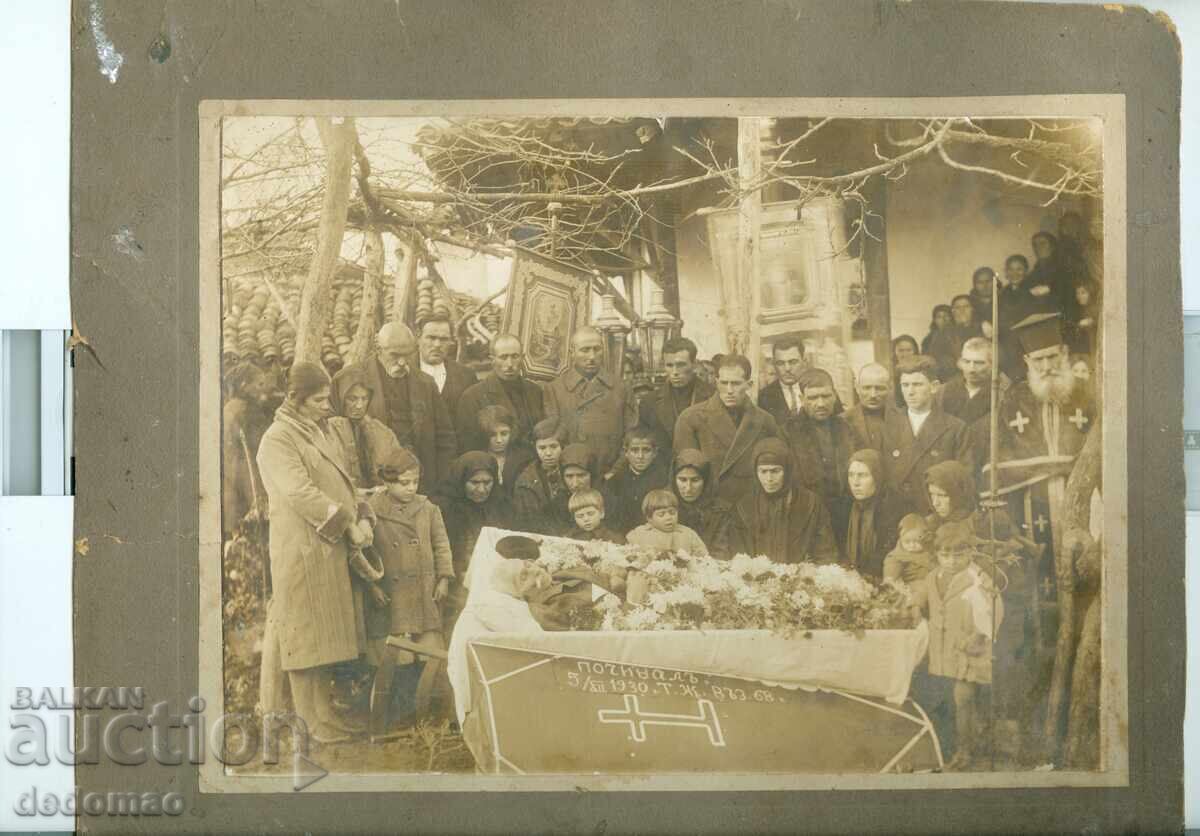ÎNMORMÂNTĂRI - FOTOGRAFII VECHI PE SUPORT DE CARTON - ANII '30
