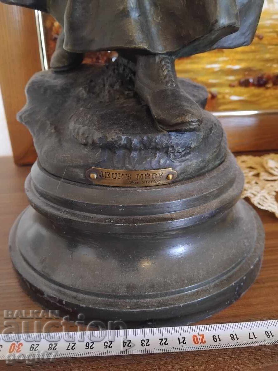 Sculptură veche de autor - 5 Sculptură veche de autor - 5