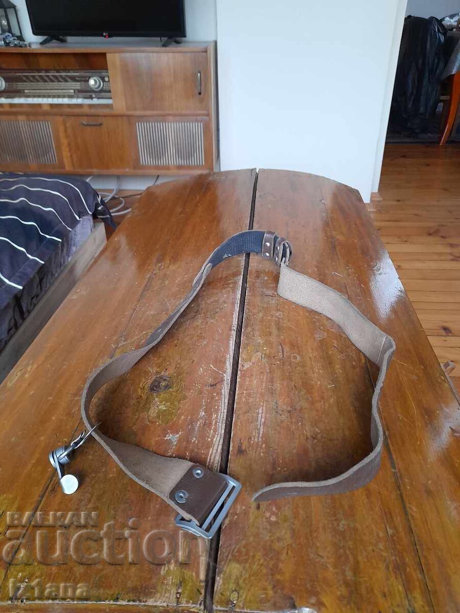 Curea veche de piele, curea de pușcă