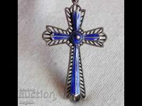 Сребърен кръст с емайл.
