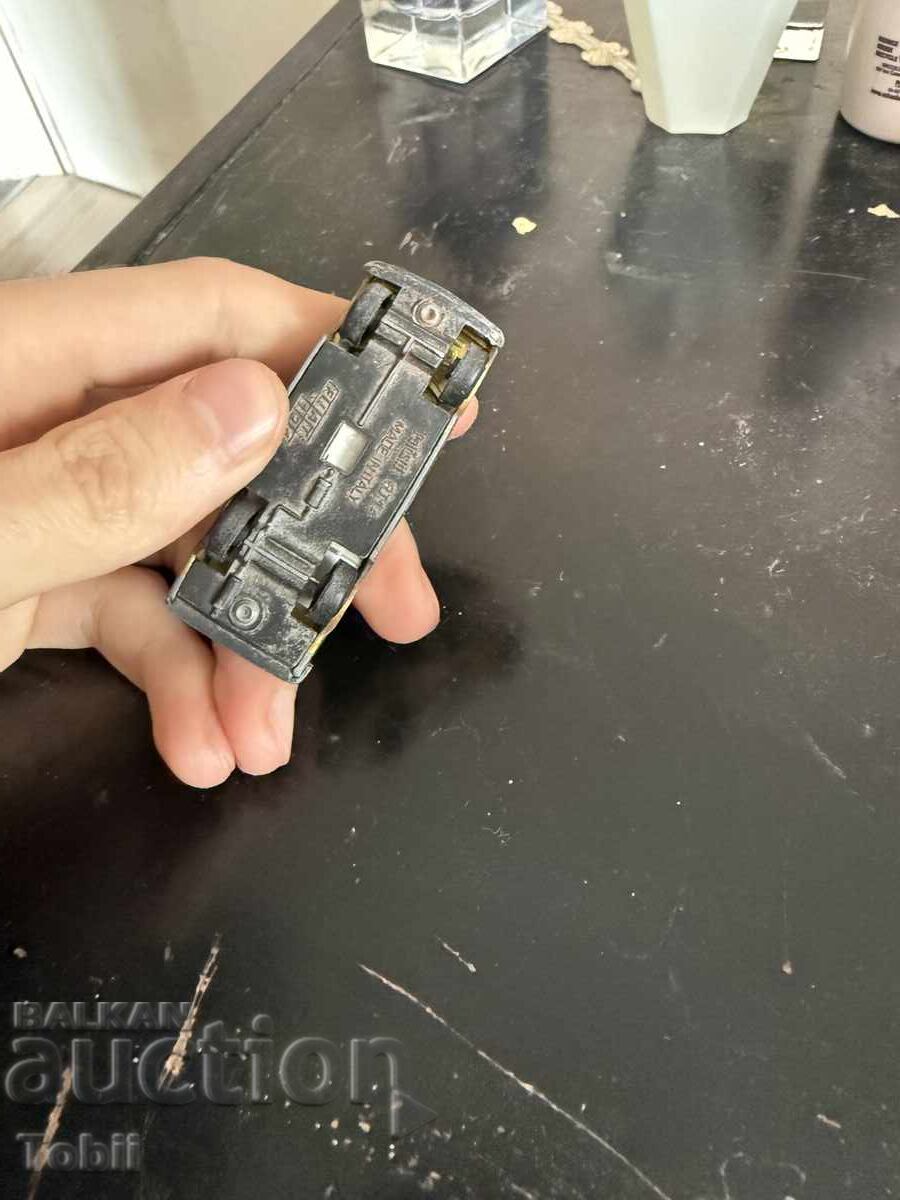 Licitație Polistil mașinuță