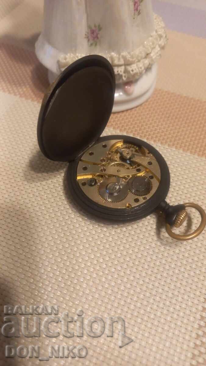 Τσέπης ρολόι-Γκάν Μέταλ με τιμή € 120.00 | 234.70 BGN