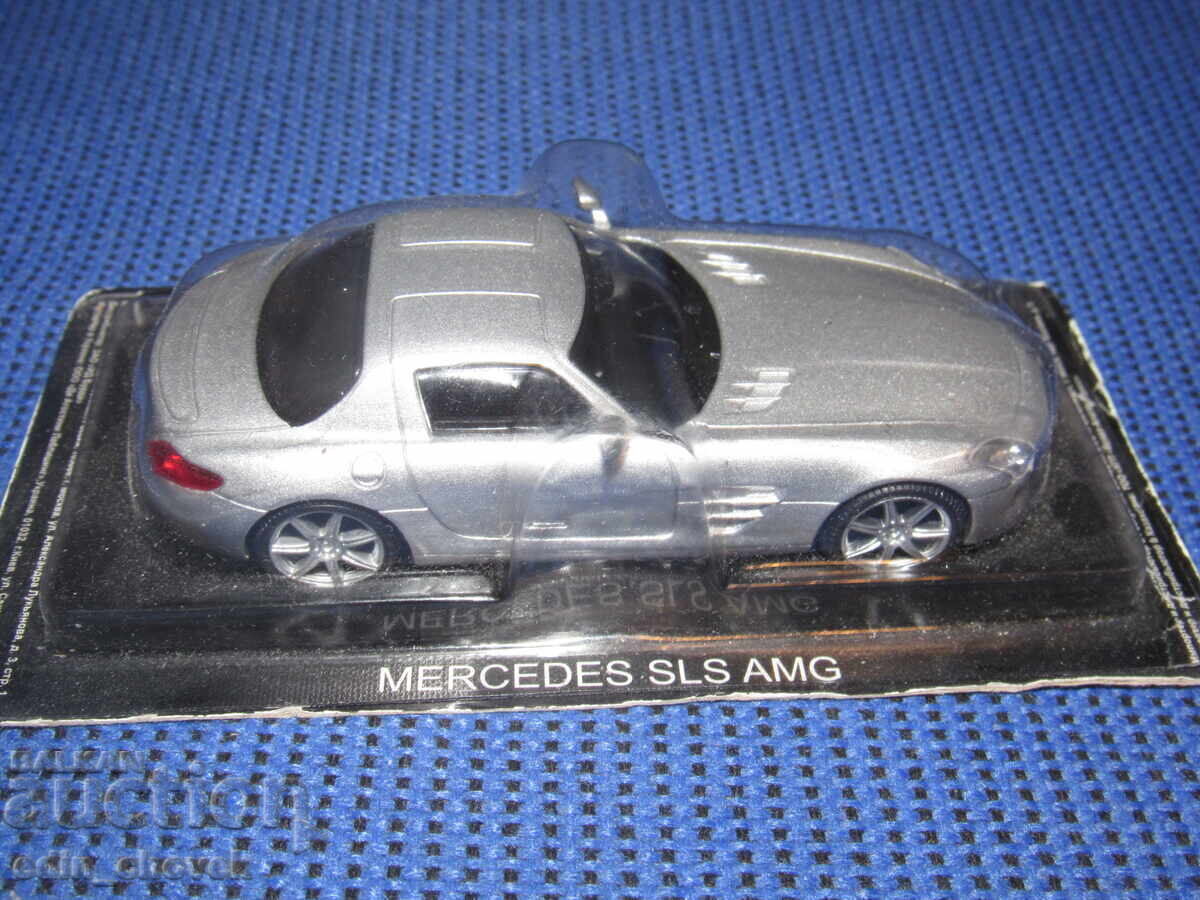 1/43 Deagostini Mercedes Benz SLS AMG. Nou