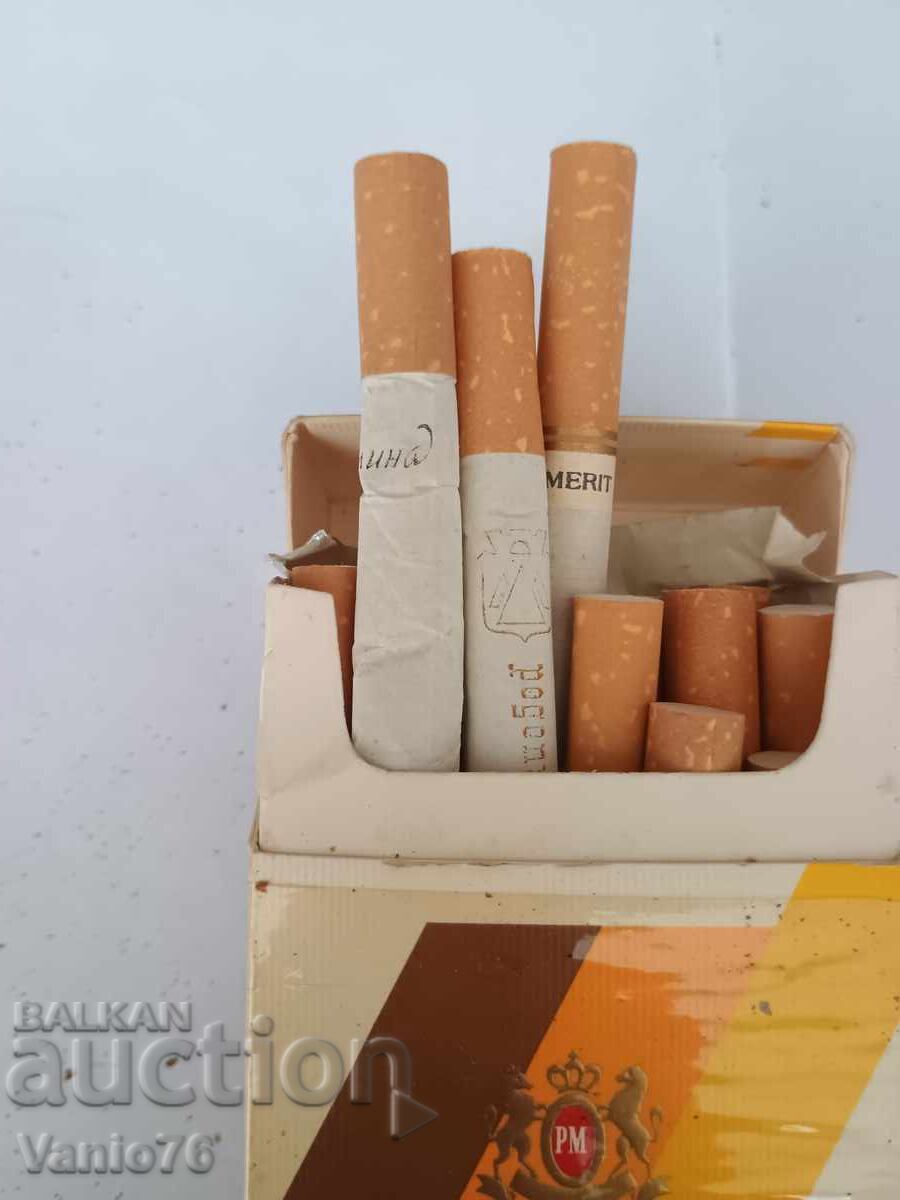 MERIT Box with Cigarettes (read description) with price € 5.00 | 9.78 BGN
