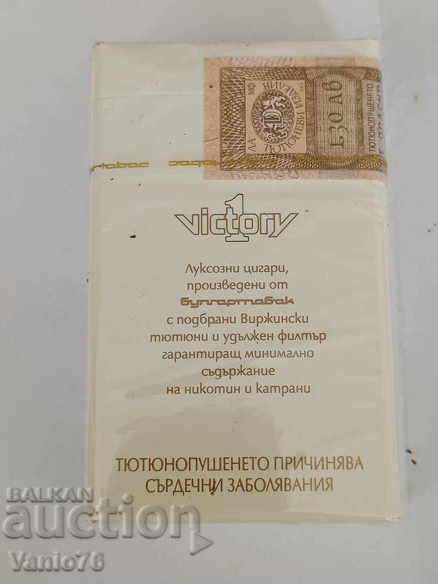 Пълна кутия Victory Lux с цена € 30.00 | 58.67 лв.