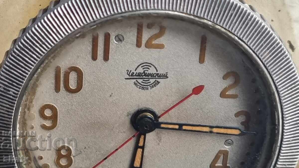 Ceas de masă rusesc cu preț € 55.00 | 107.57 BGN Ceas de masă rusesc cu preț € 55.00 | 107.57 BGN