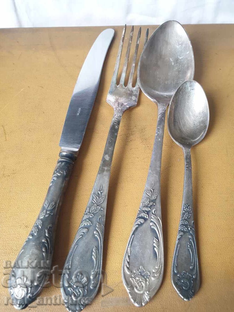 Set of silver plated utensils - 6