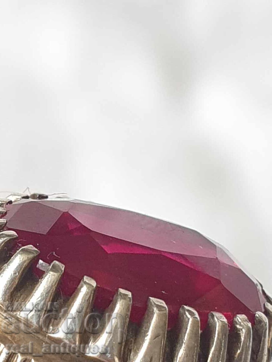 Licitație Inel de argint cu rubin