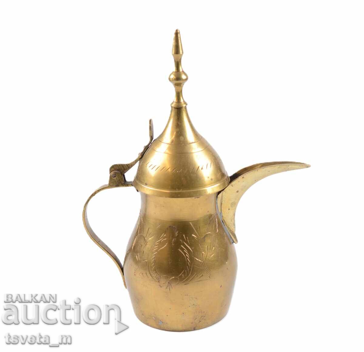 Vas vintage din bronz tradițional arab pentru cafea Dallah Vas vintage din bronz tradițional arab pentru cafea Dallah