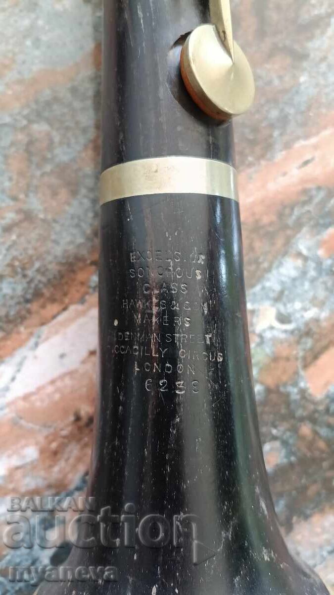 Кларинет, vintage ,  произведен от Hawkes & Son в Лондон с цена € 150.00 | 293.38 лв.