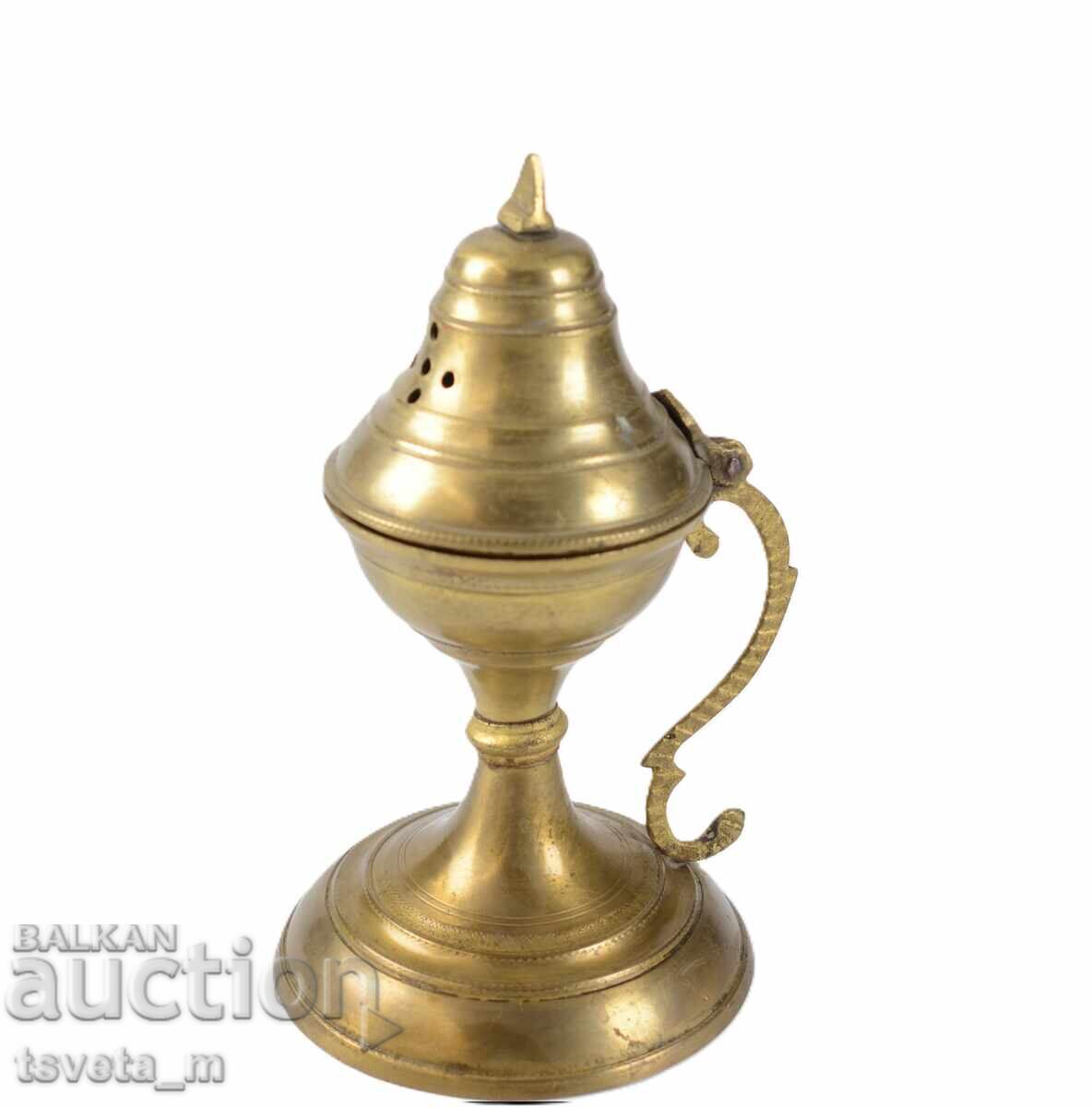 Αντίκα μπρούτζινο καντήλι με τιμή € 8.00 | 15.65 BGN