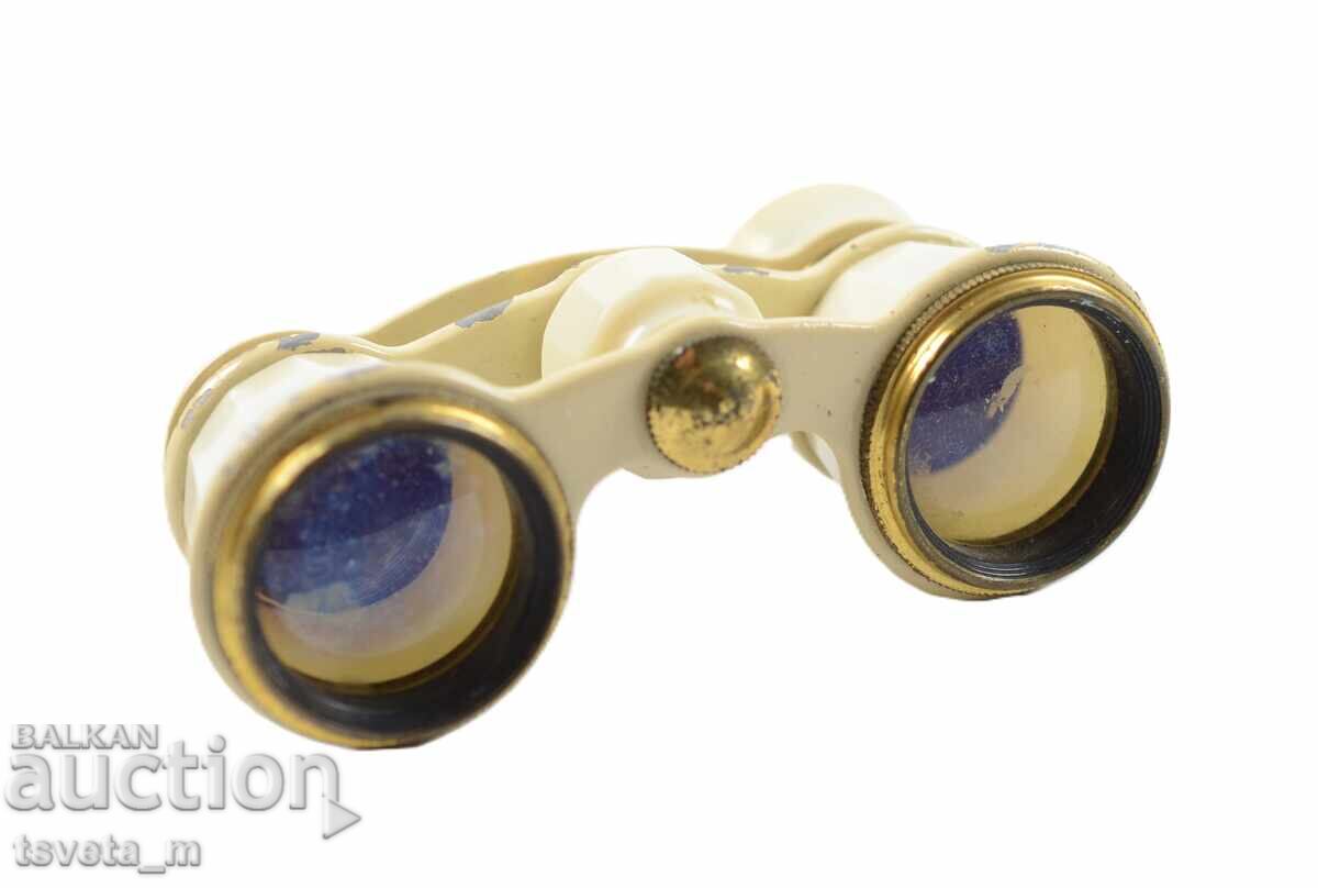 Licitație Binoclu teatral SSSR 2,5 x 60 soc cu husă originală Licitație Binoclu teatral SSSR 2,5 x 60 soc cu husă originală
