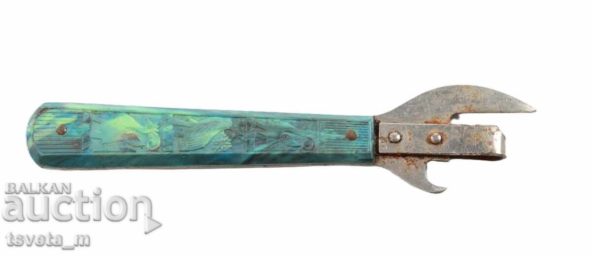 Deschizător de conserve și sticle rusesc/sovietic URSS cu preț € 2.00 | 3.91 BGN Deschizător de conserve și sticle rusesc/sovietic URSS cu preț € 2.00 | 3.91 BGN