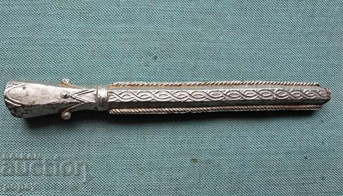 Țigaretă veche de argint