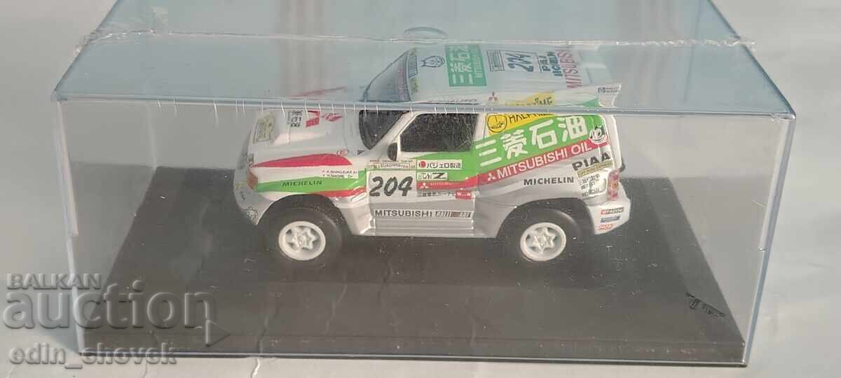 1/43 DEL PRADO MITSUBISHI PAJERO 1998 Нова