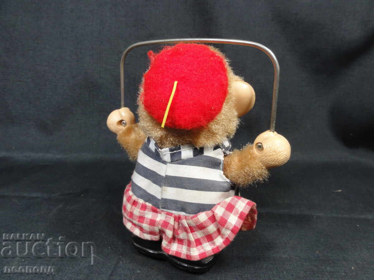 Licitație BZTS VECHE RETRO SOCIALISTĂ JUCĂRIE DIN PLASTIC MĂIMUȚĂ