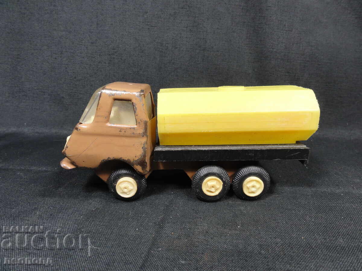 BZTS STARA RETRO SOTS ЈUCHERISHЊA METALNA IGRACHKA KAMION MIR RAZGRAD cu preț € 3.50 | 6.85 BGN