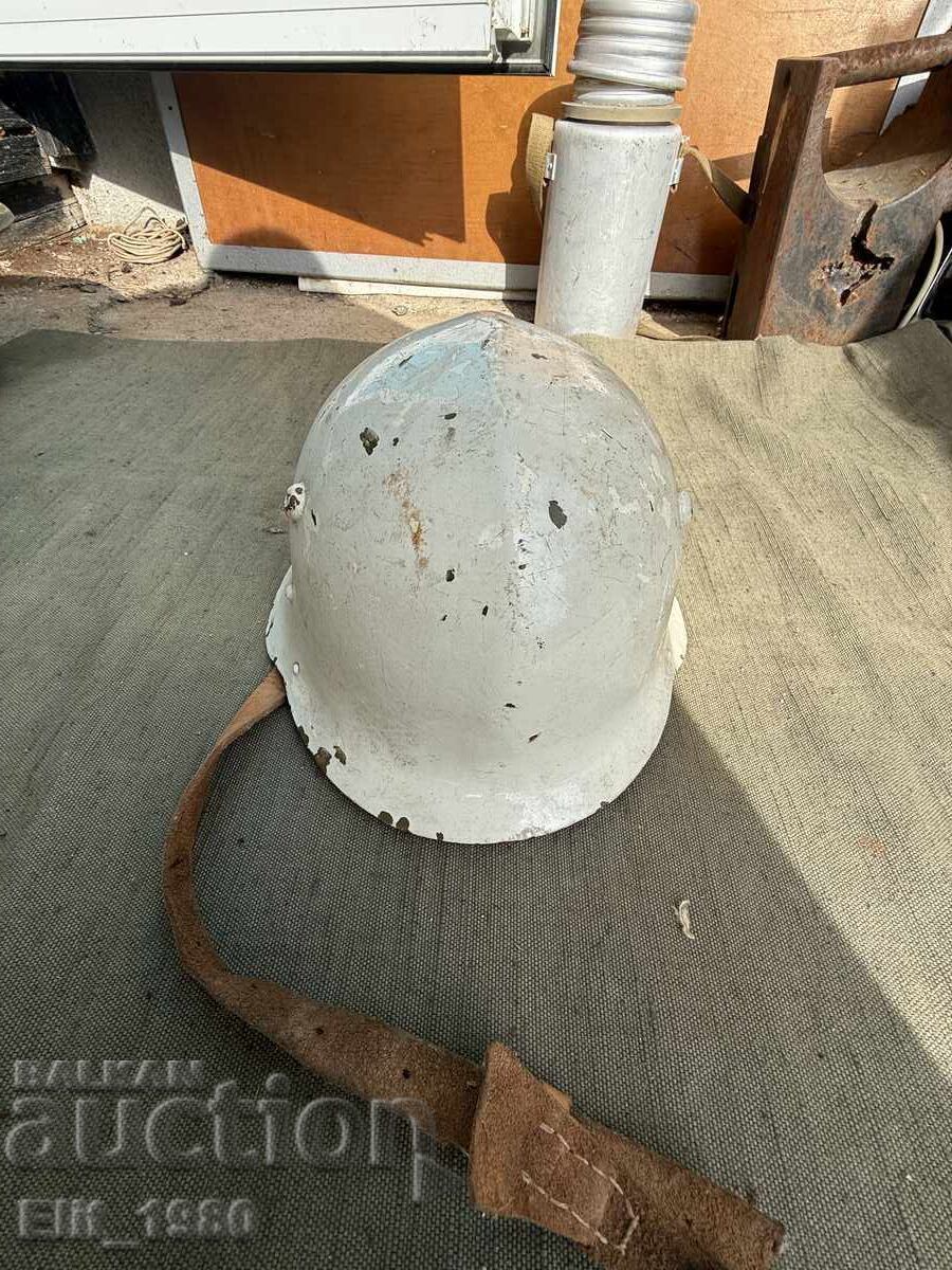 Casca M36 Albă cu preț € 25.00 | 48.90 BGN