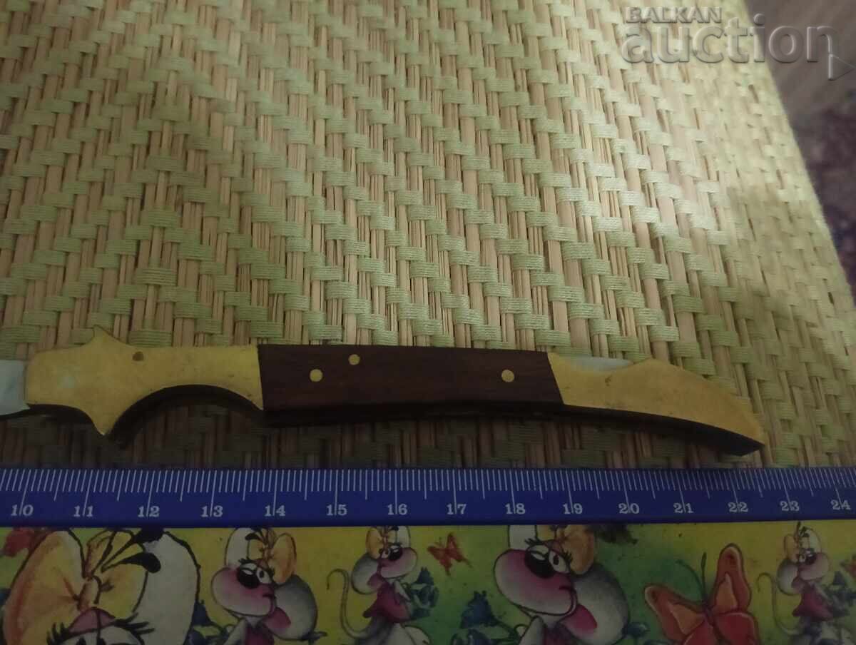 Auction  Folding pocket knife