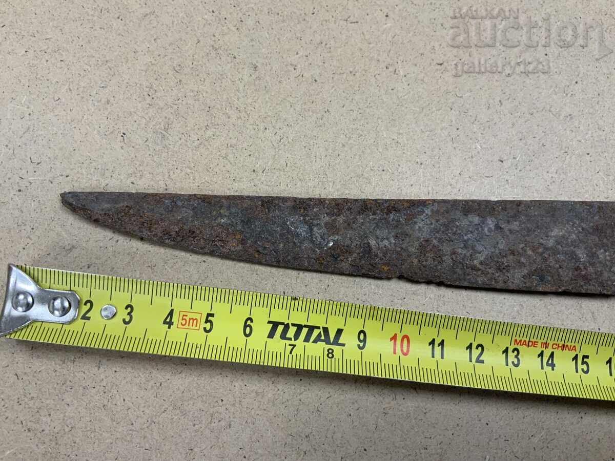 Iată traducerea:

Iatagan renascentist, lamă cu incrustații, tughra - 5