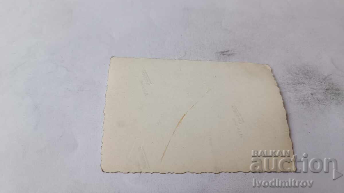 Снимка Младеж скачащ в плувен басейн с цена € 0.86 | 1.68 лв.