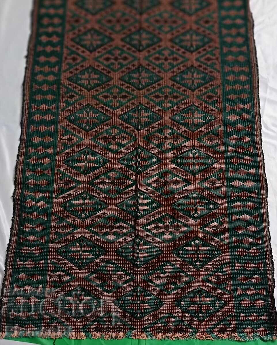 Covor nou țesut manual cu preț € 100.00 | 195.58 BGN Covor nou țesut manual cu preț € 100.00 | 195.58 BGN