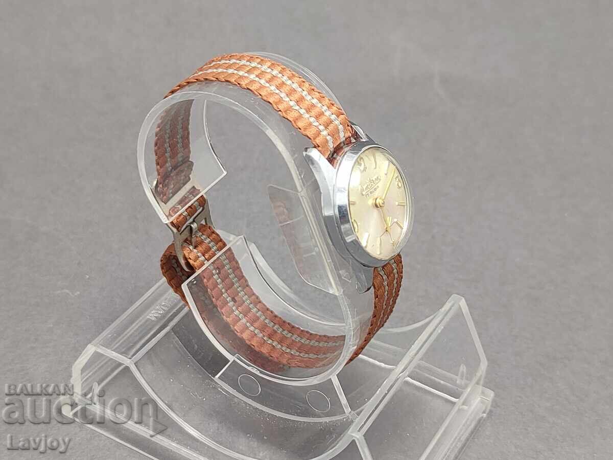 Licitație Ceas de mână Omicron Swiss pentru doamne