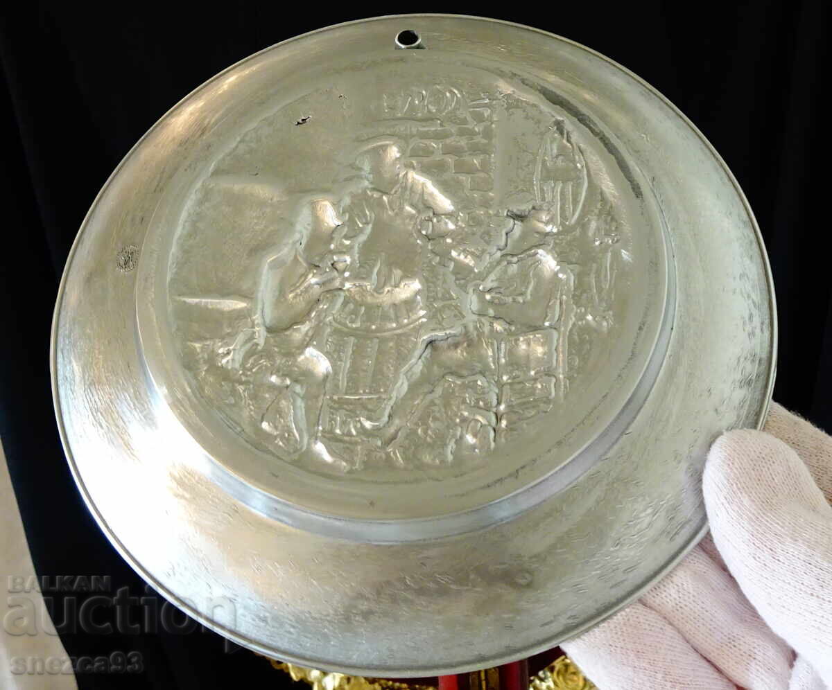 Farfurie de staniu pictură „În pivniță” de Eduard von Grützner - 5