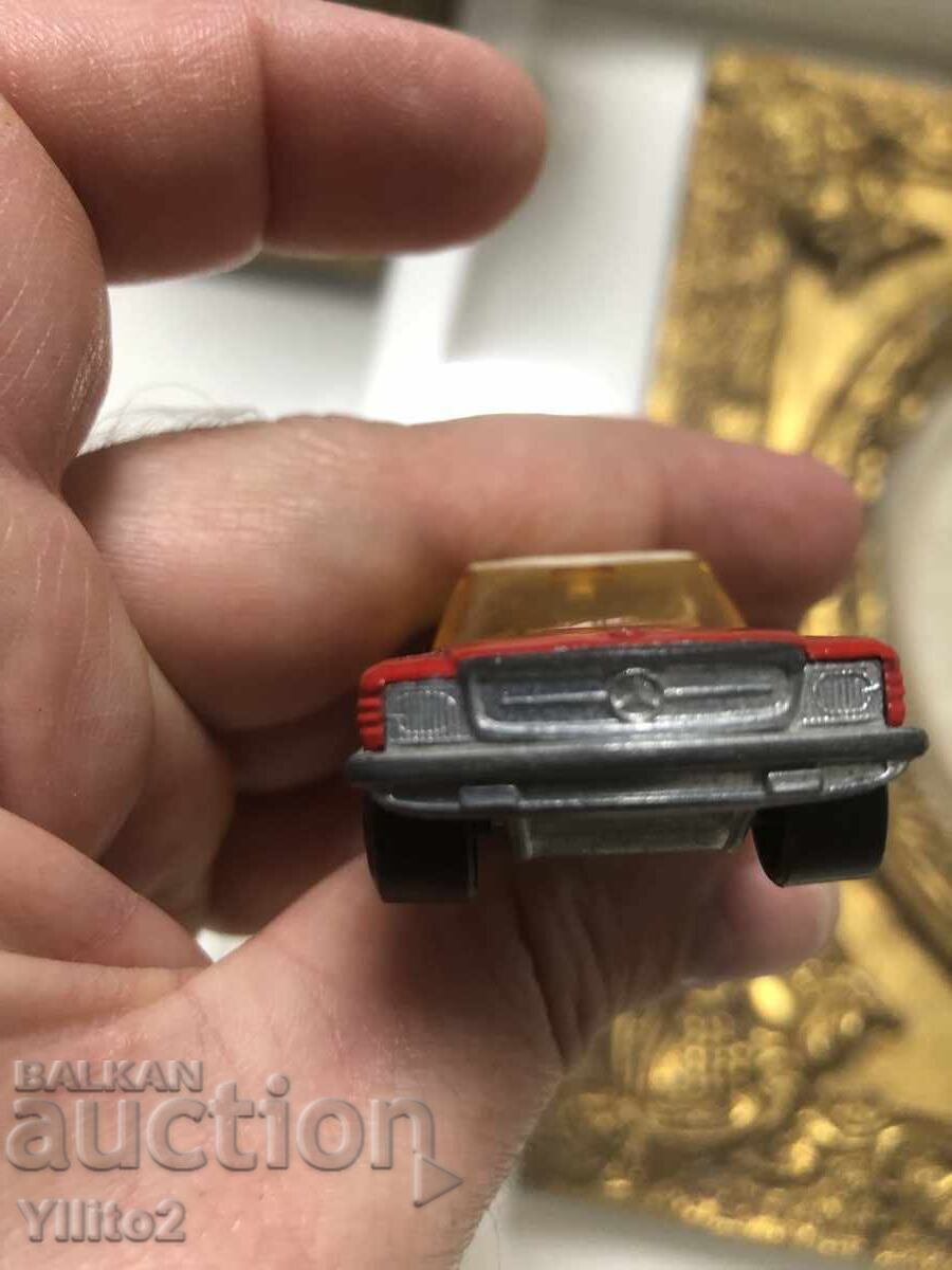Licitație Matchbox Mercedes 350sl Licitație Matchbox Mercedes 350sl