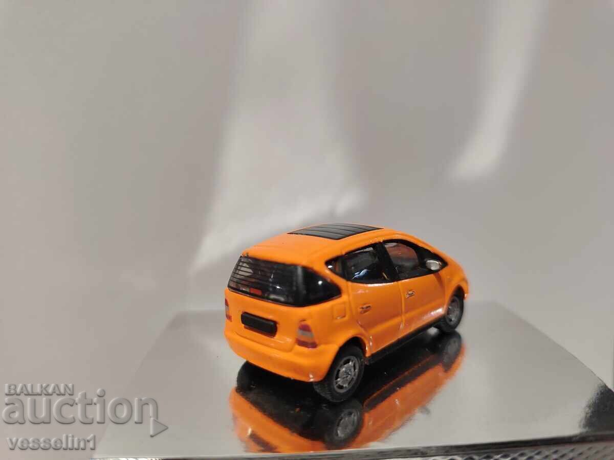 Licitație Jucărie veche 1:72 Mercedes A-class MAȘINUȚĂ