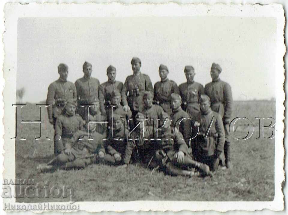 MICĂ POZĂ VECHE VARNA SOLDATI FOTO „UFA“ ZH078