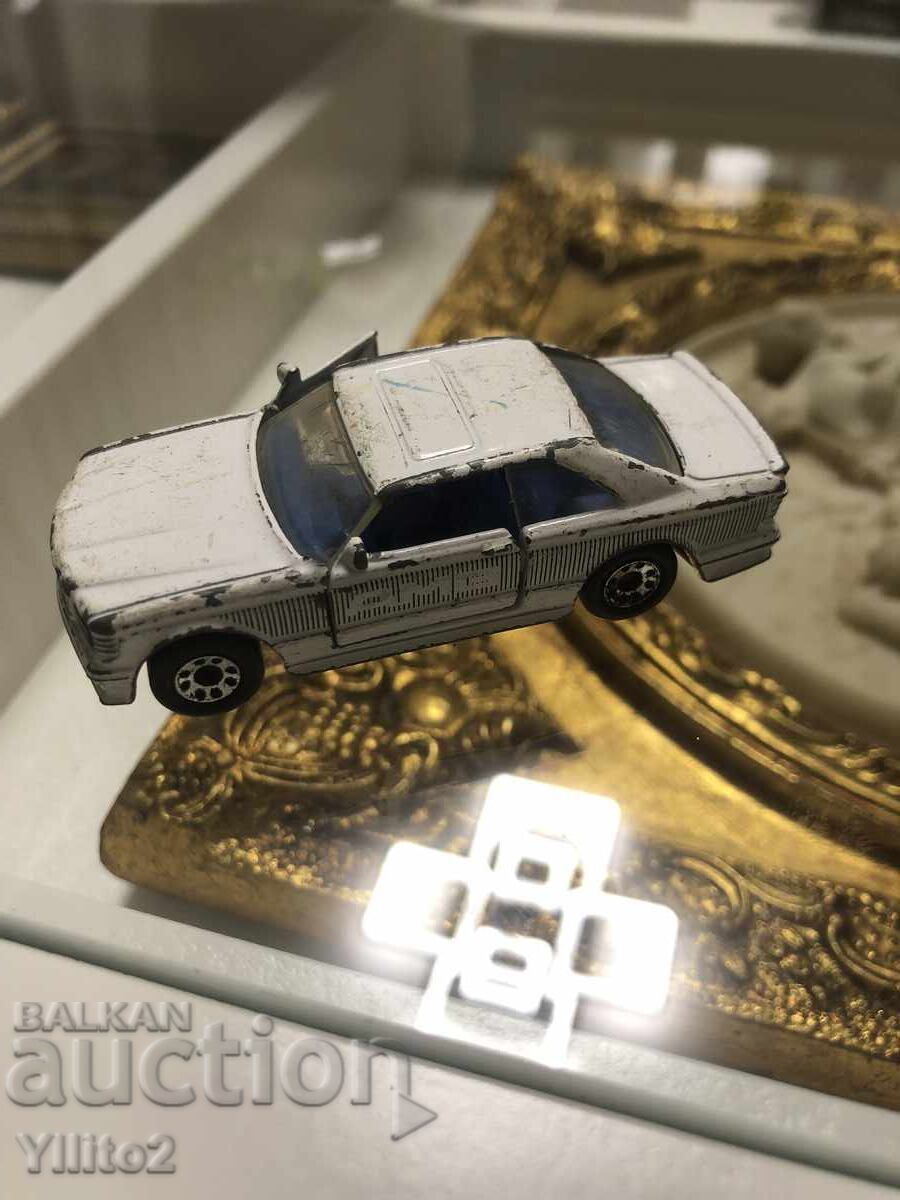 Matchbox Mercedes 500sec με τιμή € 10.00 | 19.56 BGN