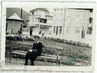 1939 МАЛКА СТАРА СНИМКА СЛИВЕН ГРАДСКИ ИЗГЛЕД АПТЕКА Ж085