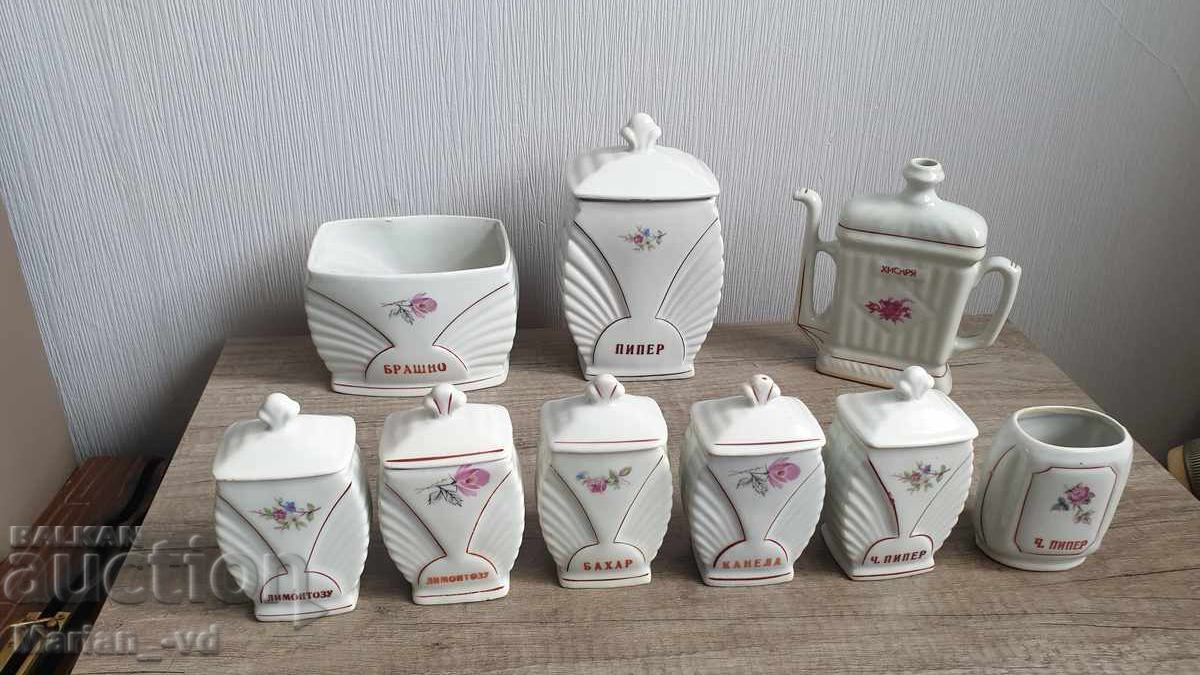 Порцеланови буркани за подправки