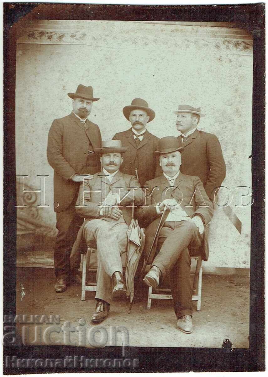 FOTOGRAFIE VECHE DOMNI ÎN STUDIO J120