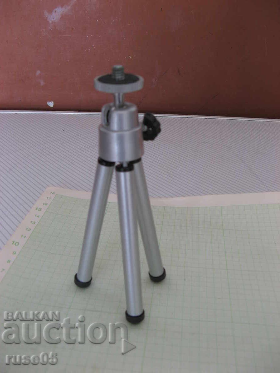 Trepied foto și altele, 2 niveluri de extindere, metalic cu preț € 5.11 | 9.99 BGN