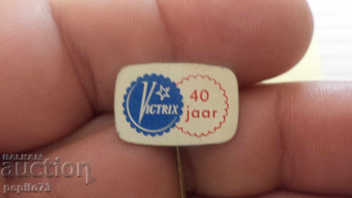 Advertising badge, Victrix, Siren brand