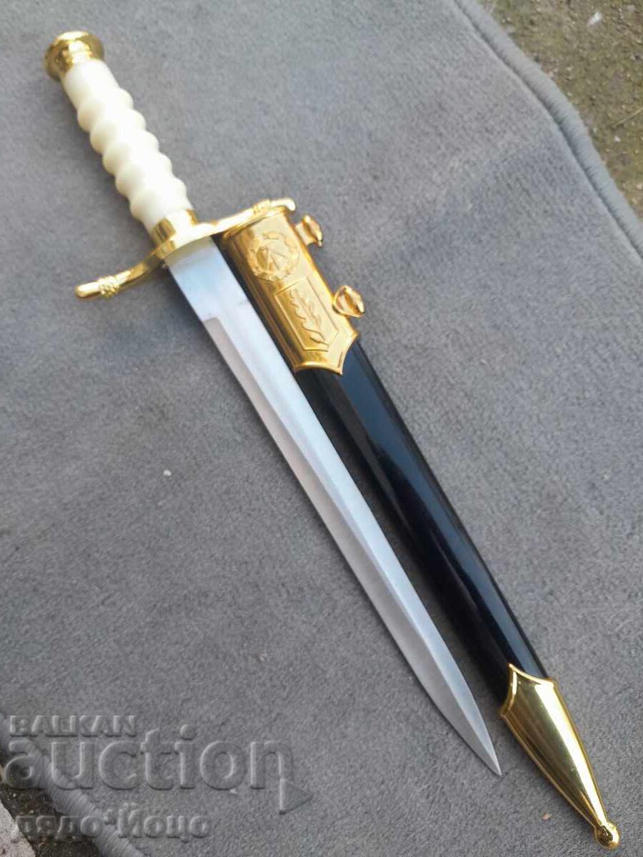 REPLICĂ CUȚIT CU PUMNAL DE OFIȚER EST-GERMAN