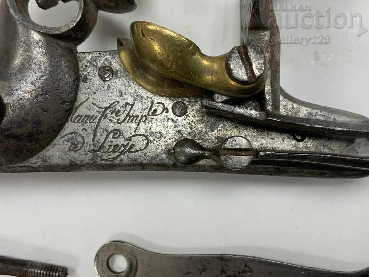 Licitație Mecanism de cremene pentru pușcă de infanterie secolul al XVIII-lea Licitație Mecanism de cremene pentru pușcă de infanterie secolul al XVIII-lea