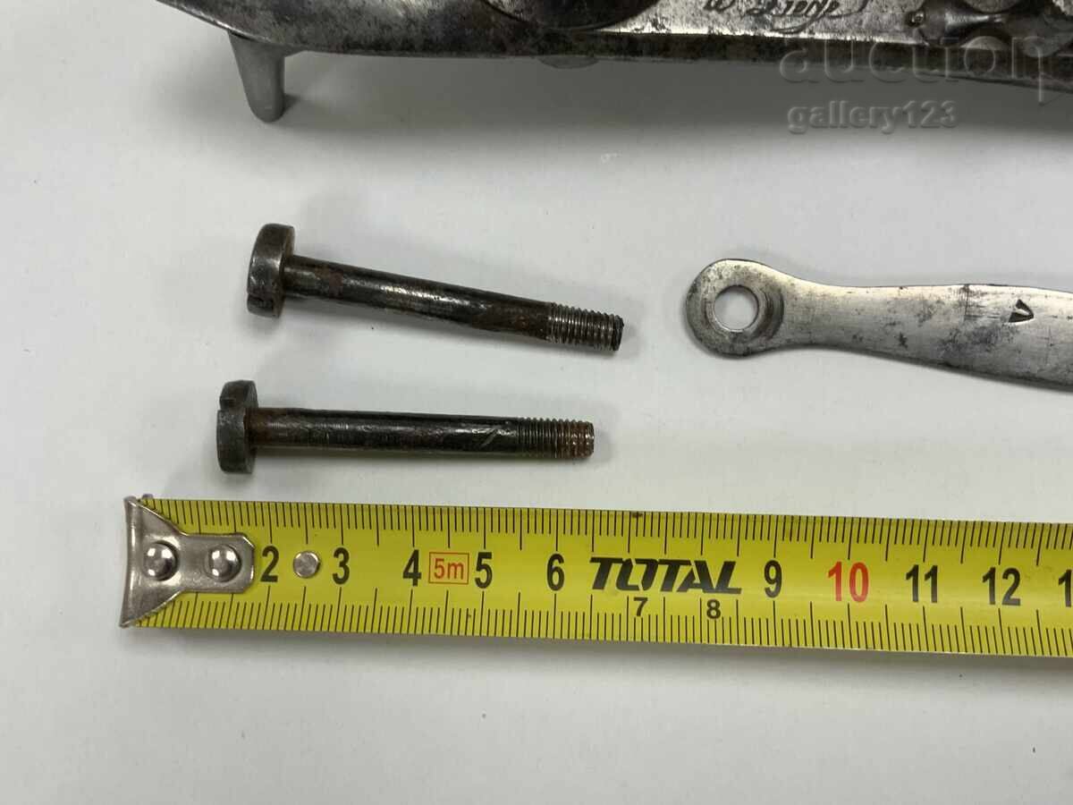 Livrarea Mecanism de cremene pentru pușcă de infanterie secolul al XVIII-lea Livrarea Mecanism de cremene pentru pușcă de infanterie secolul al XVIII-lea