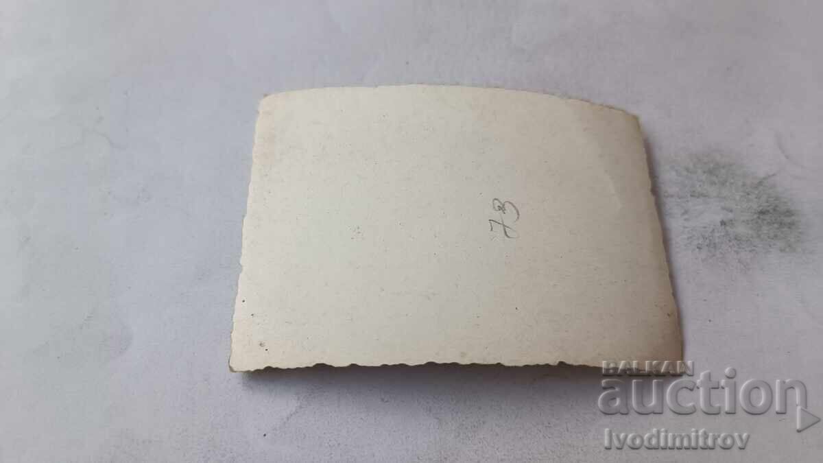 С-ка София Двама мъже и момче с ретро автомобил с № Сф 05-66 с цена € 3.64 | 7.12 лв.