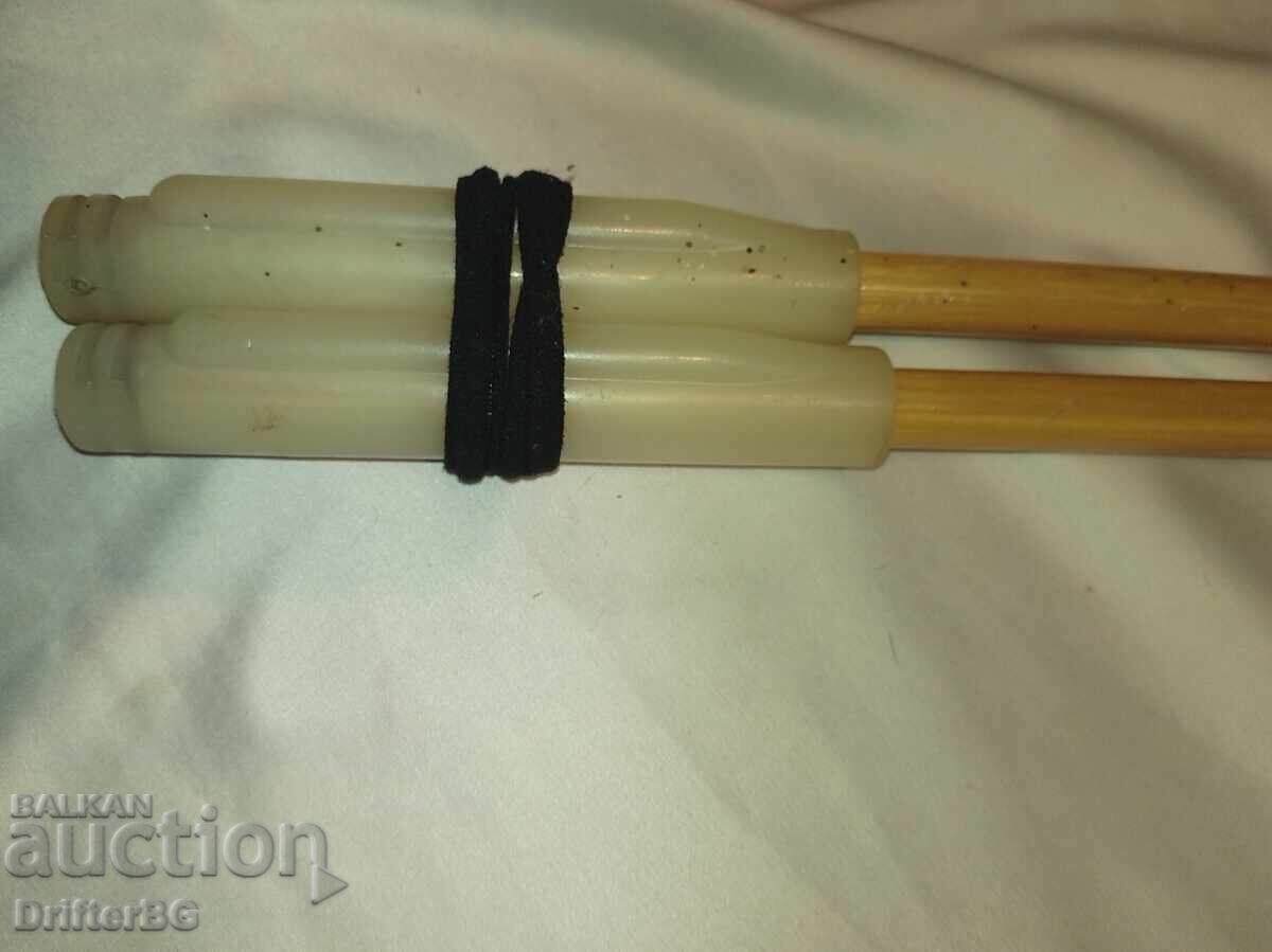 Bețe de schi 2 buc, 125 cm cu preț € 0.01 | 0.02 BGN Bețe de schi 2 buc, 125 cm cu preț € 0.01 | 0.02 BGN