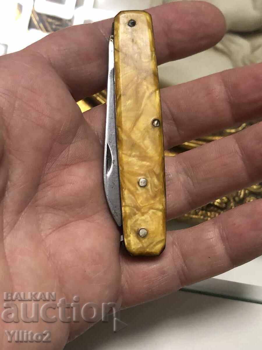 Briceag de buzunar P. Denev