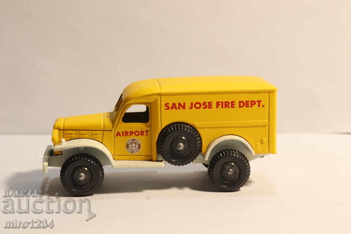 LLEDO  1/43?   ПОЖАРНА  КОЛИЧКА  ИГРАЧКА  РЕТРО  МОДЕЛ