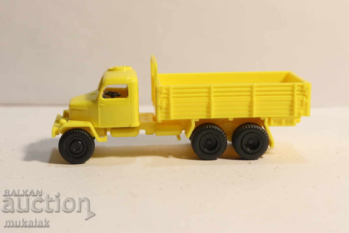 IGRA?? 1/87 H0 TATRA?? TRUCK MODEL