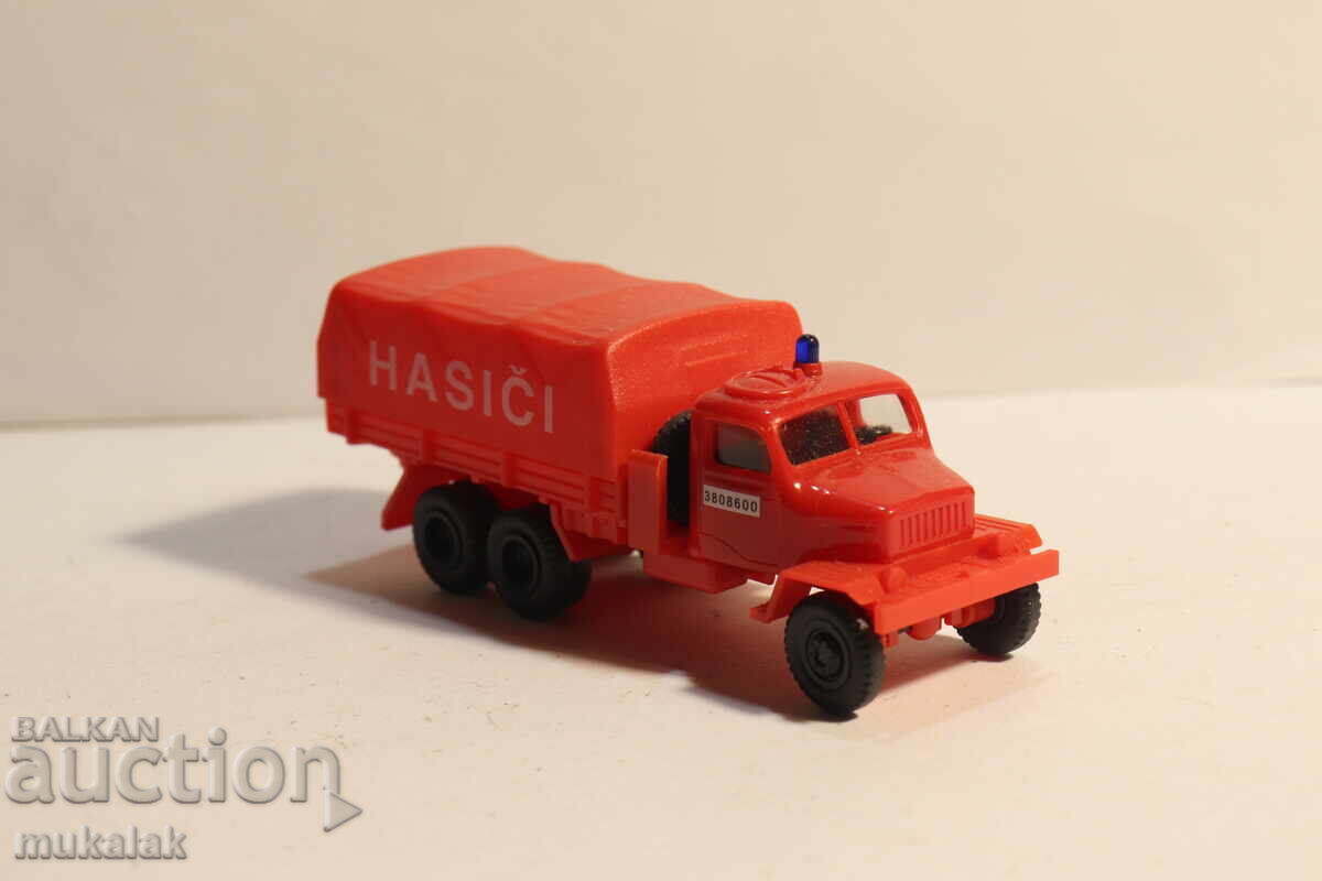 Delivery of IGRA?? 1/87 H0 TATRA?? Fire Truck Model