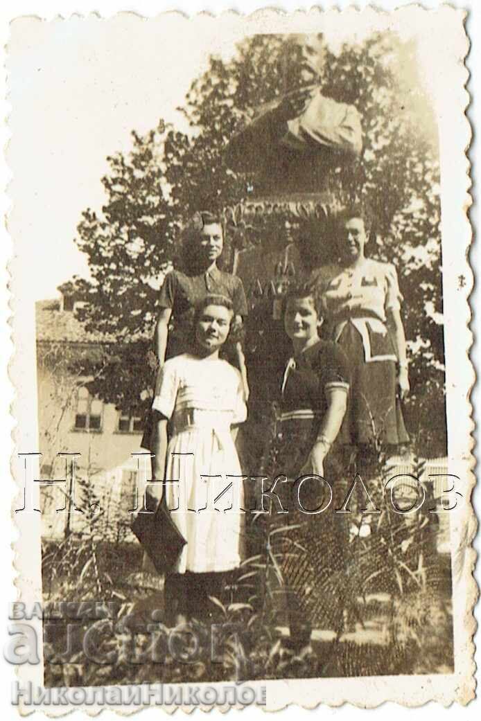 1941 МАЛКА СТАРА СНИМКА СВИЩОВ ПАМЕТНИК АЛЕКО Ж135