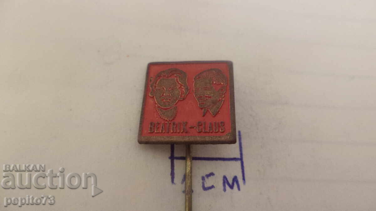 Advertising badge, Beatriy Claus, Beatrix and Klaus with price € 2.00 | 3.91 BGN